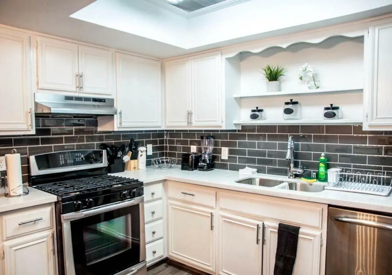 Apartament Luxurious Stay At Modern Condo Las Vegas